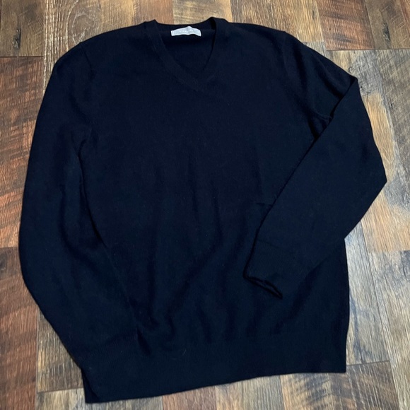Everlane Sweaters - Cashmere sweater by Everlane